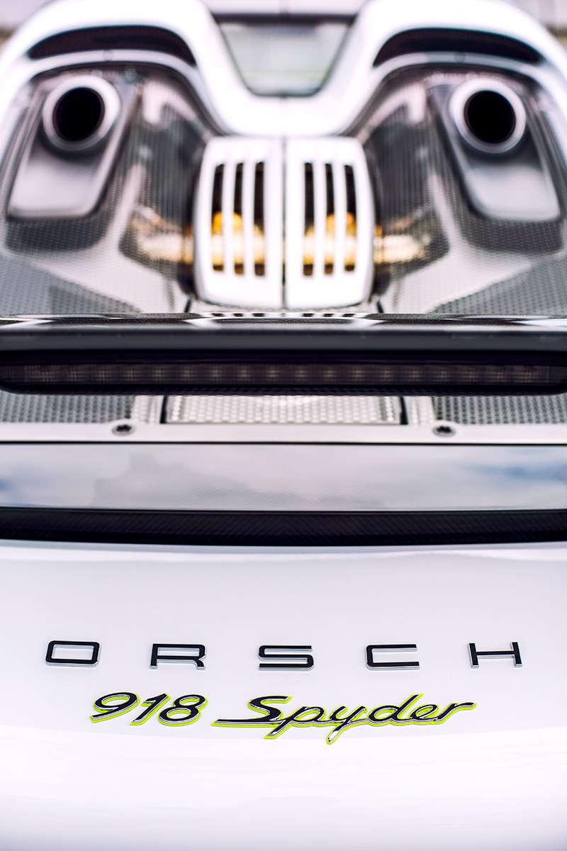 Weissach white Porsche 918 Spyder Exhaust
