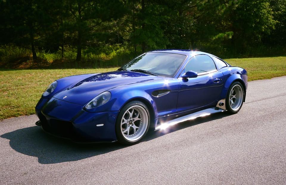 Panoz Debuts The 2017 Avezzano